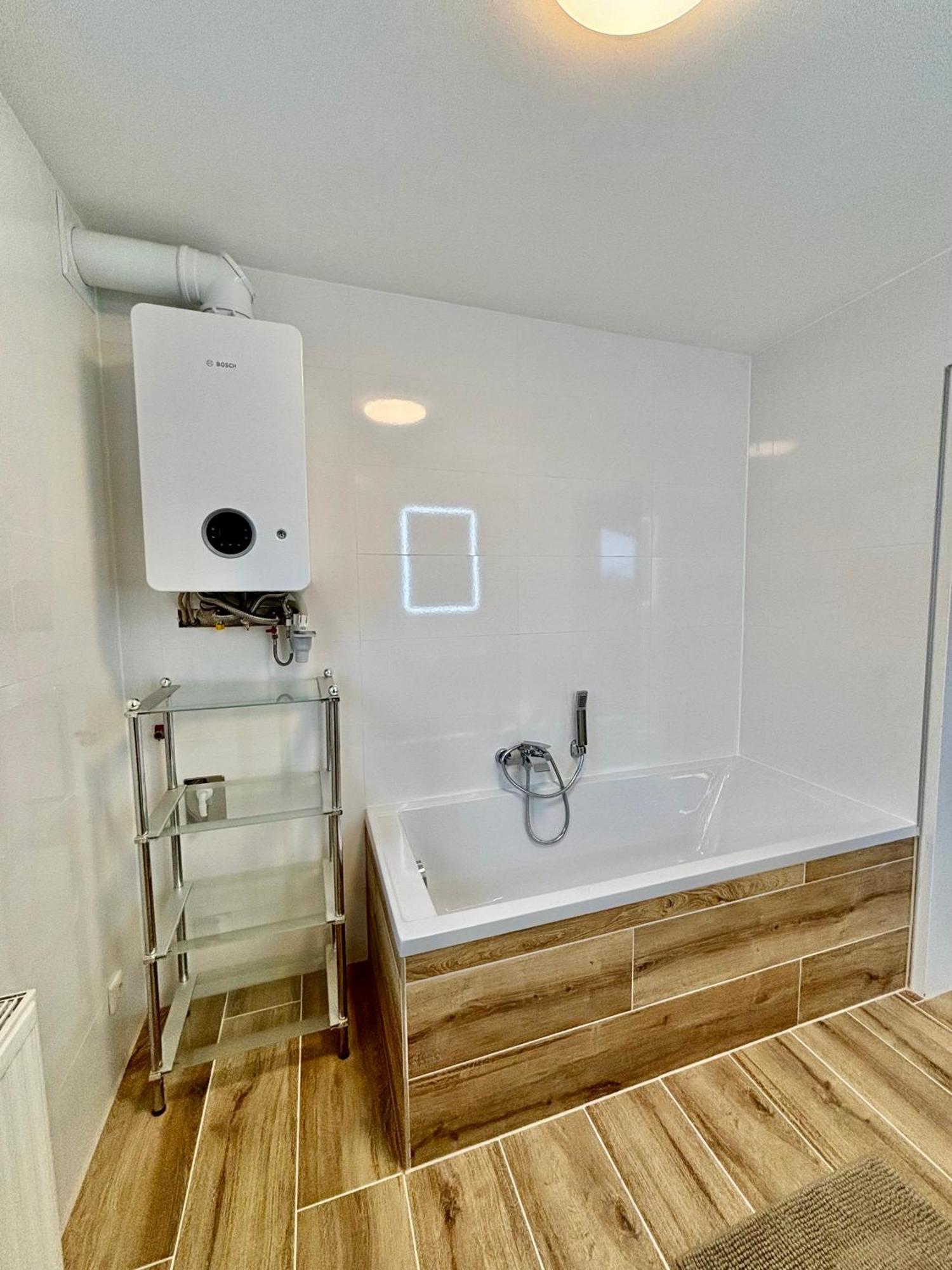 וינה Atemberaubendes Apartment + Pool מראה חיצוני תמונה