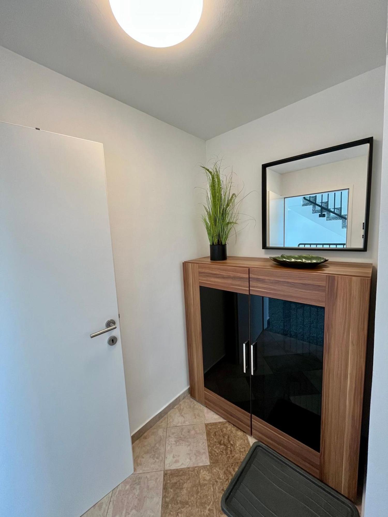 וינה Atemberaubendes Apartment + Pool מראה חיצוני תמונה